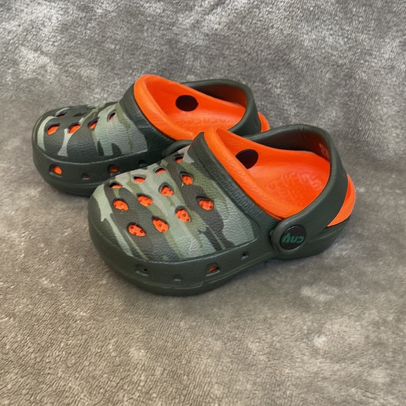 CAPELLI NEW YORK CROC CLOGS - Picture 3 of 9